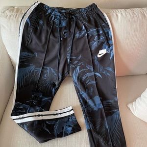 Nike joggers